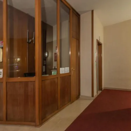 Maison Madame - Luminoso Bilocale In Zona Molinette Апартаменты *