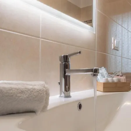 Maison Madame - Luminoso Bilocale In Zona Molinette Apartmán *