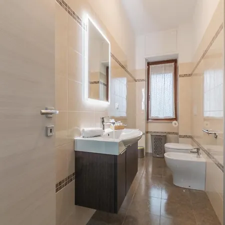 Maison Madame - Luminoso Bilocale In Zona Molinette * Torino