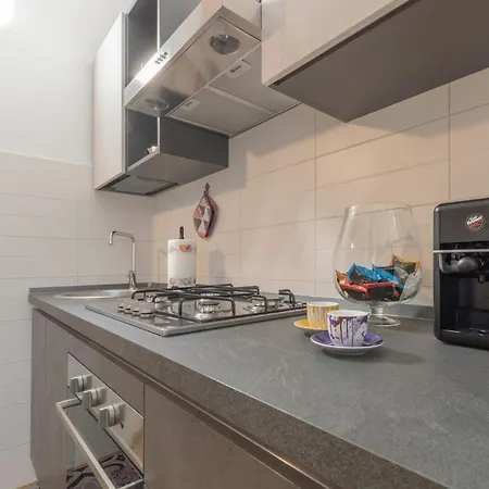 Maison Madame - Luminoso Bilocale In Zona Molinette *