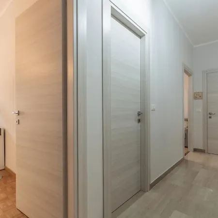 Maison Madame - Luminoso Bilocale In Zona Molinette